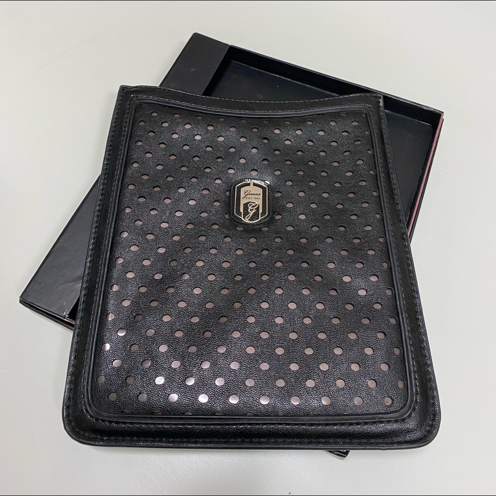 Guess tablet holder new size iPad
